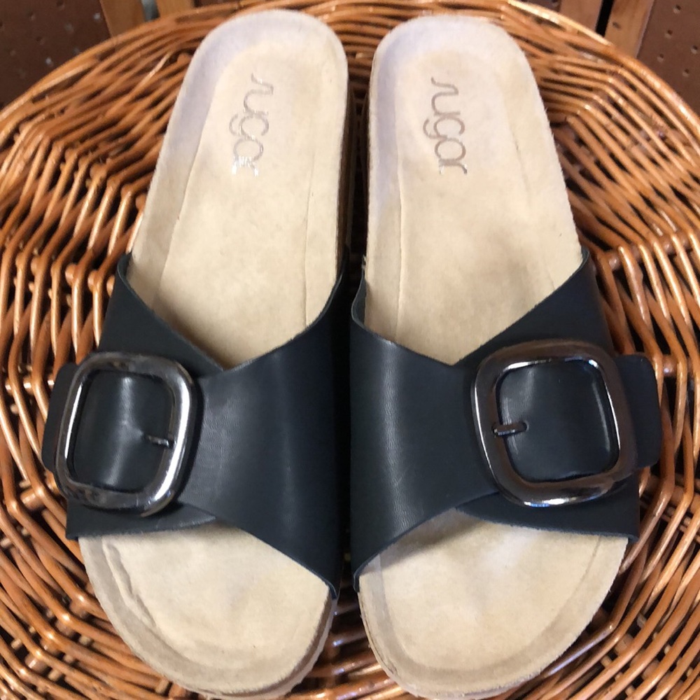 Sugar sandals